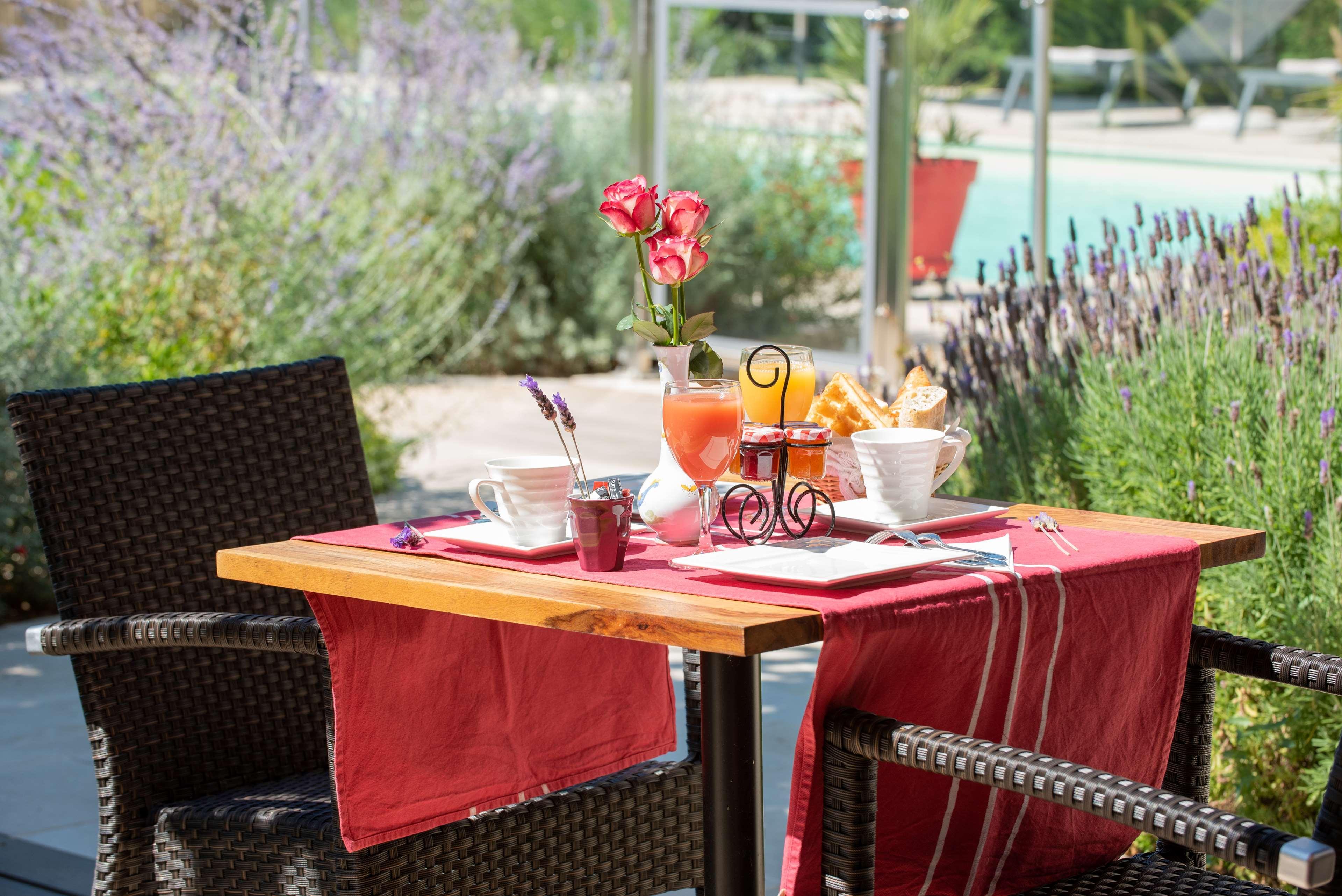 Best Western Hotel Aurelia Maussane les Alpilles Buitenkant foto